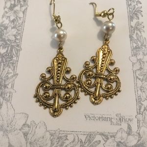 Victorian Shadiler Earings